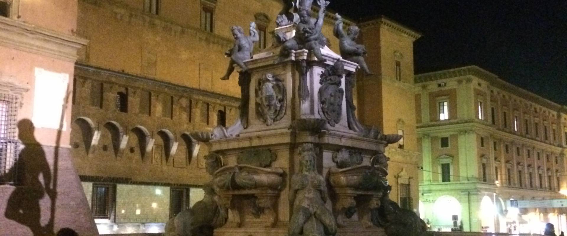Neptune fountain, Bologna, Italy photo by carlo_corazza